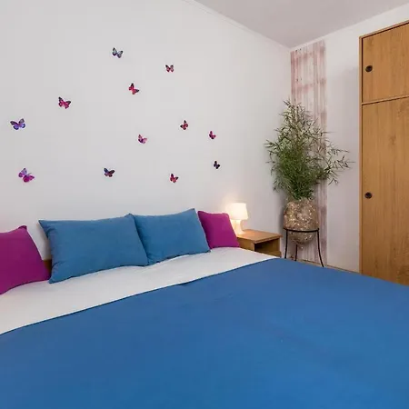 Apartament 2 Bedroom Stunning In Krk *